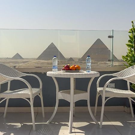 Full Pyramids View Apartment With Balcony For 8 P Kafret el-Gabal Eksteriør billede