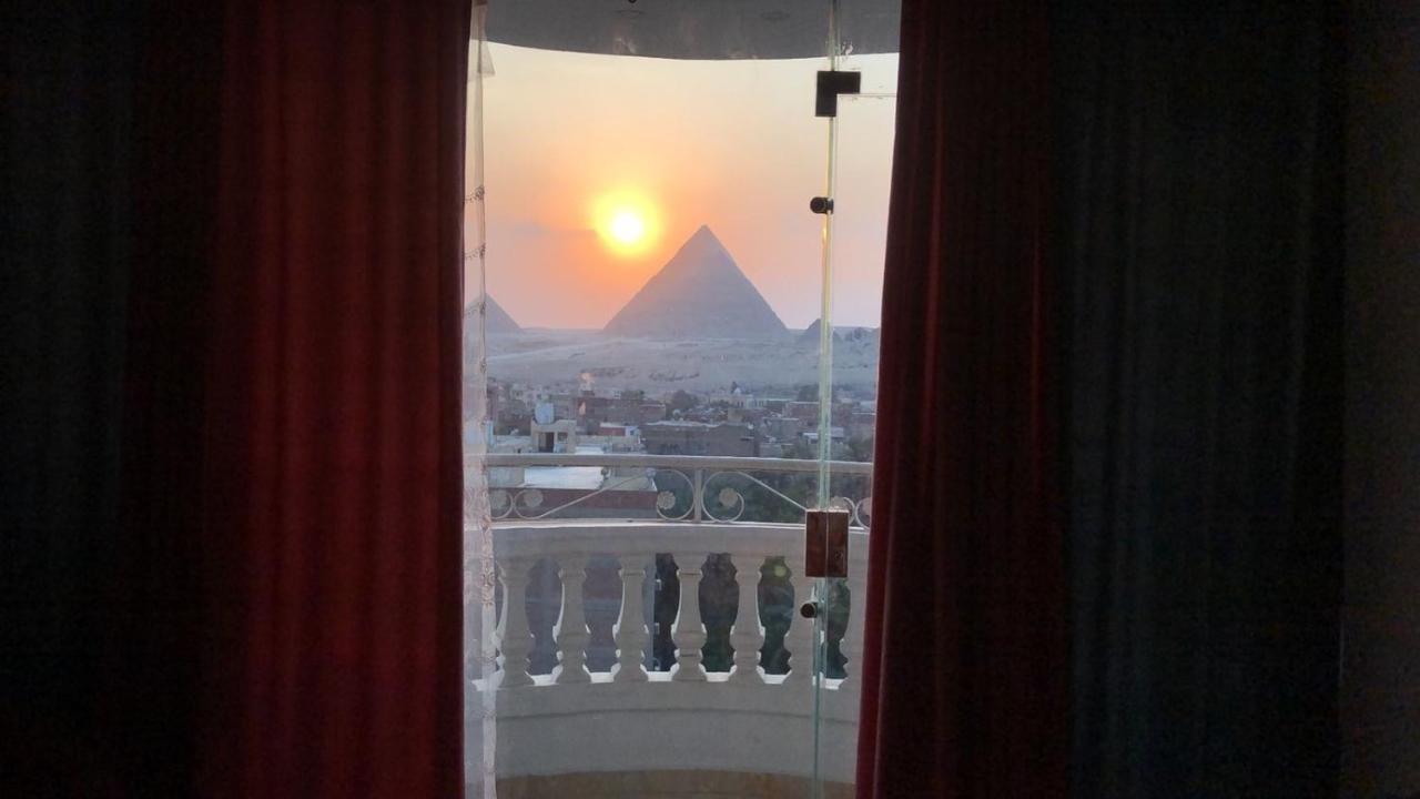 Full Pyramids View Apartment With Balcony For 8 P Kafret el-Gabal Eksteriør billede