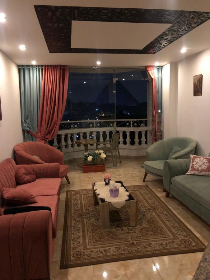 Full Pyramids View Apartment With Balcony For 8 P Kafret el-Gabal Eksteriør billede