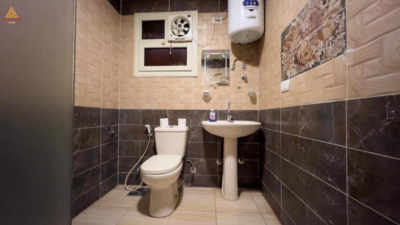 Full Pyramids View Apartment With Balcony For 8 P Kafret el-Gabal Eksteriør billede