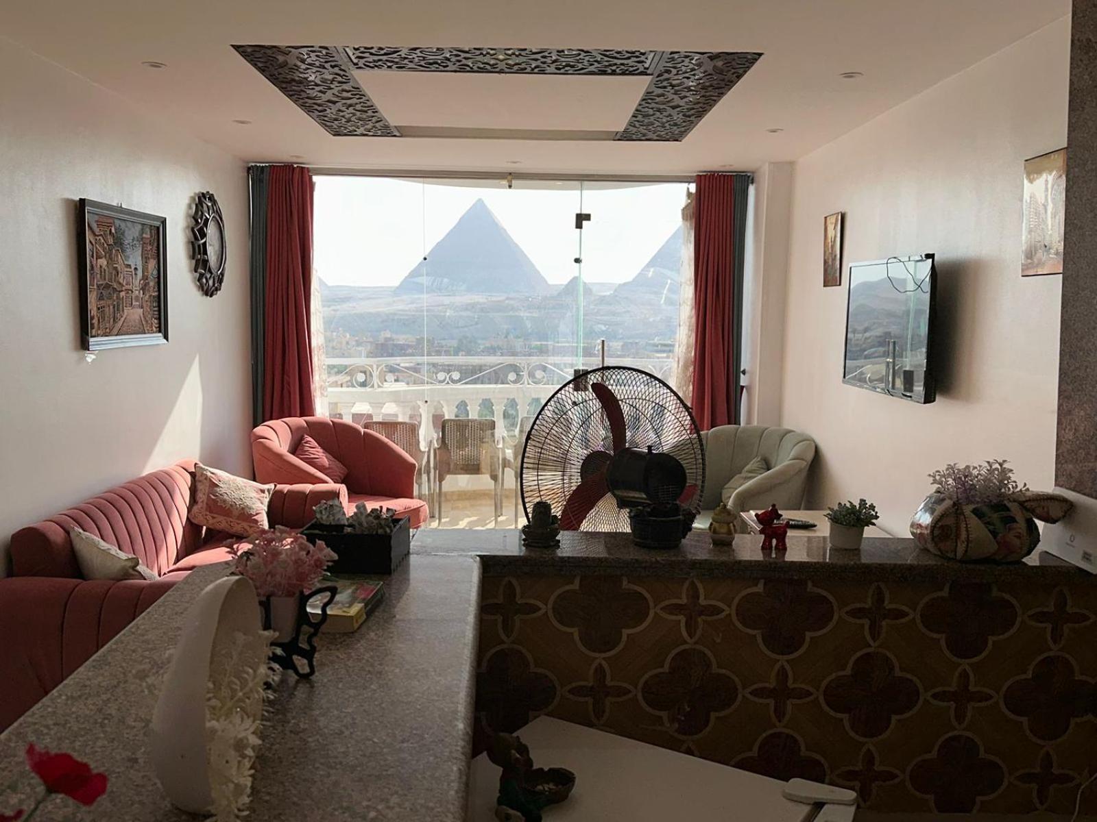 Full Pyramids View Apartment With Balcony For 8 P Kafret el-Gabal Eksteriør billede