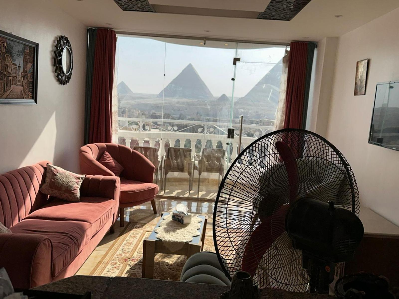 Full Pyramids View Apartment With Balcony For 8 P Kafret el-Gabal Eksteriør billede