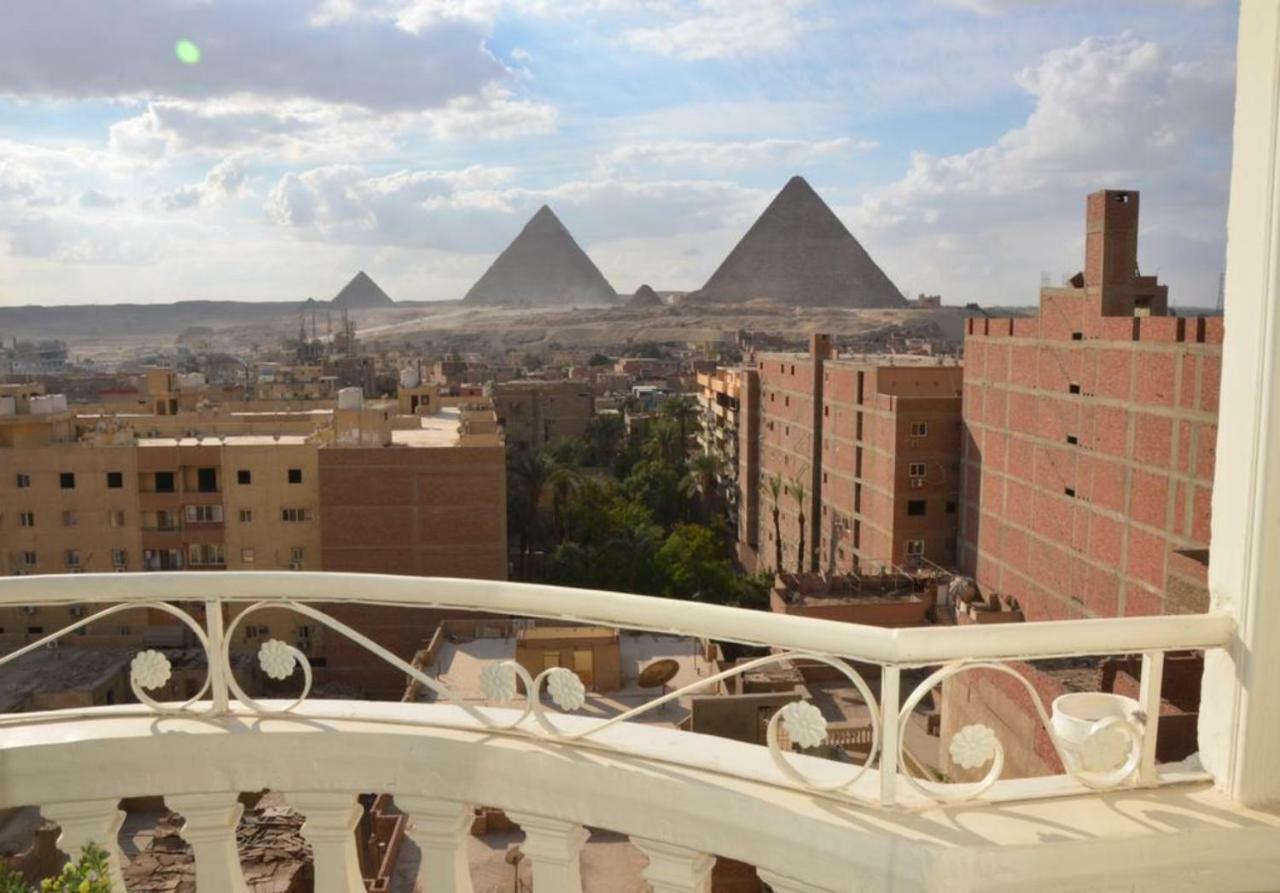 Full Pyramids View Apartment With Balcony For 8 P Kafret el-Gabal Eksteriør billede