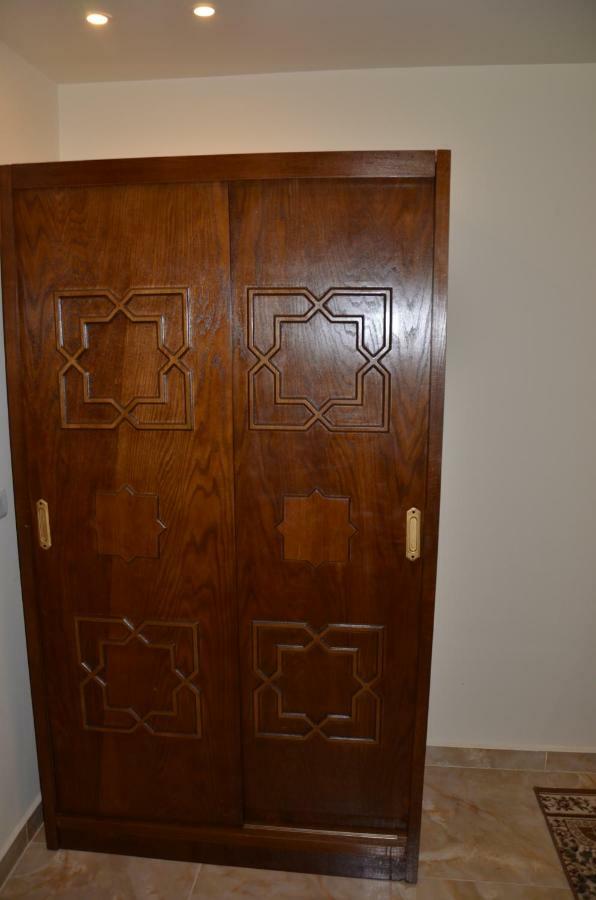 Full Pyramids View Apartment With Balcony For 8 P Kafret el-Gabal Eksteriør billede